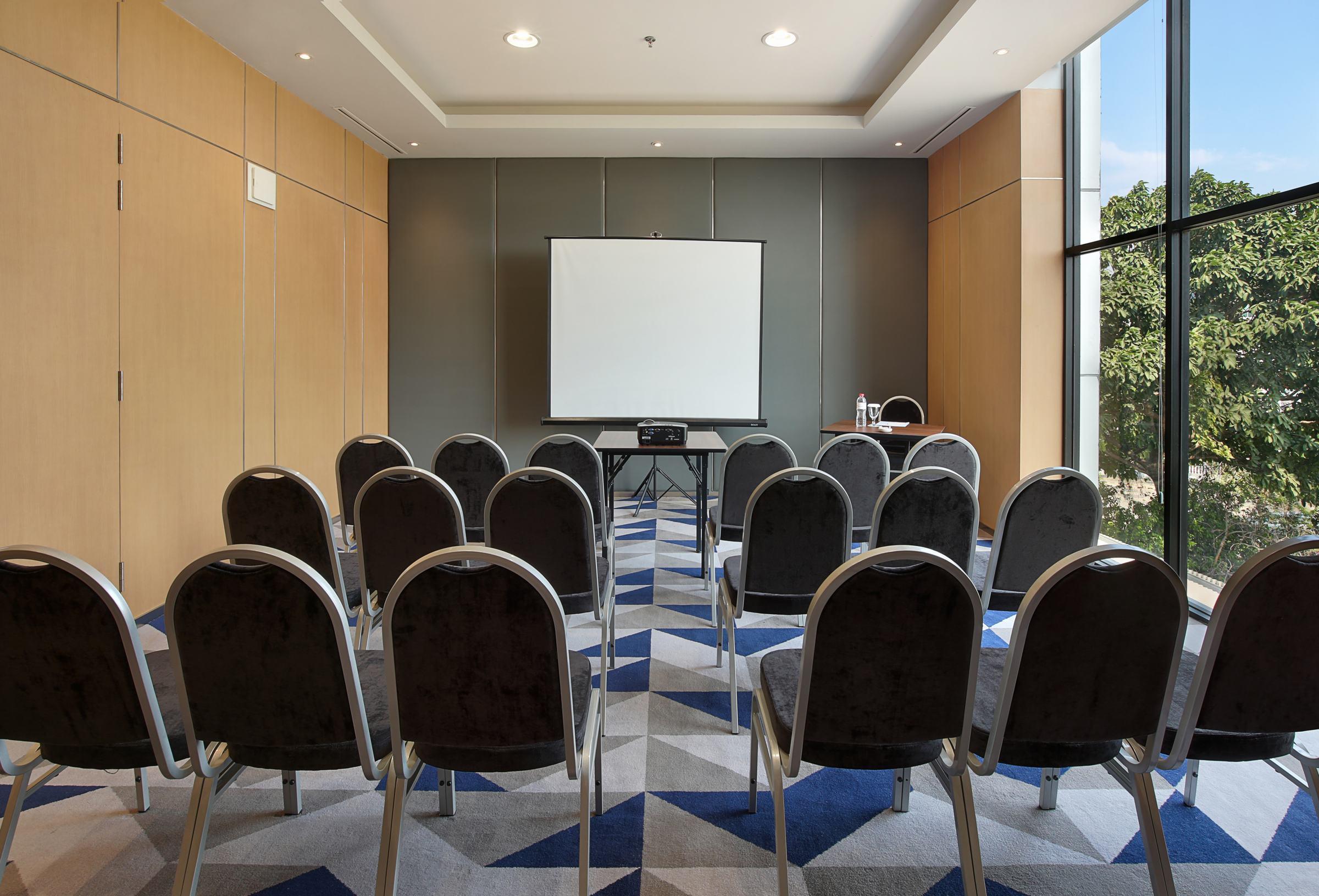Swiss-Belinn Simatupang Jacarta Exterior foto